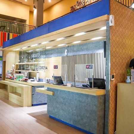 Cordia Hotel Surabaya Airport - Hotel Dalam Bandara - Formerly Ibis Budget Surabaya Airport Sidoarjo Buitenkant foto