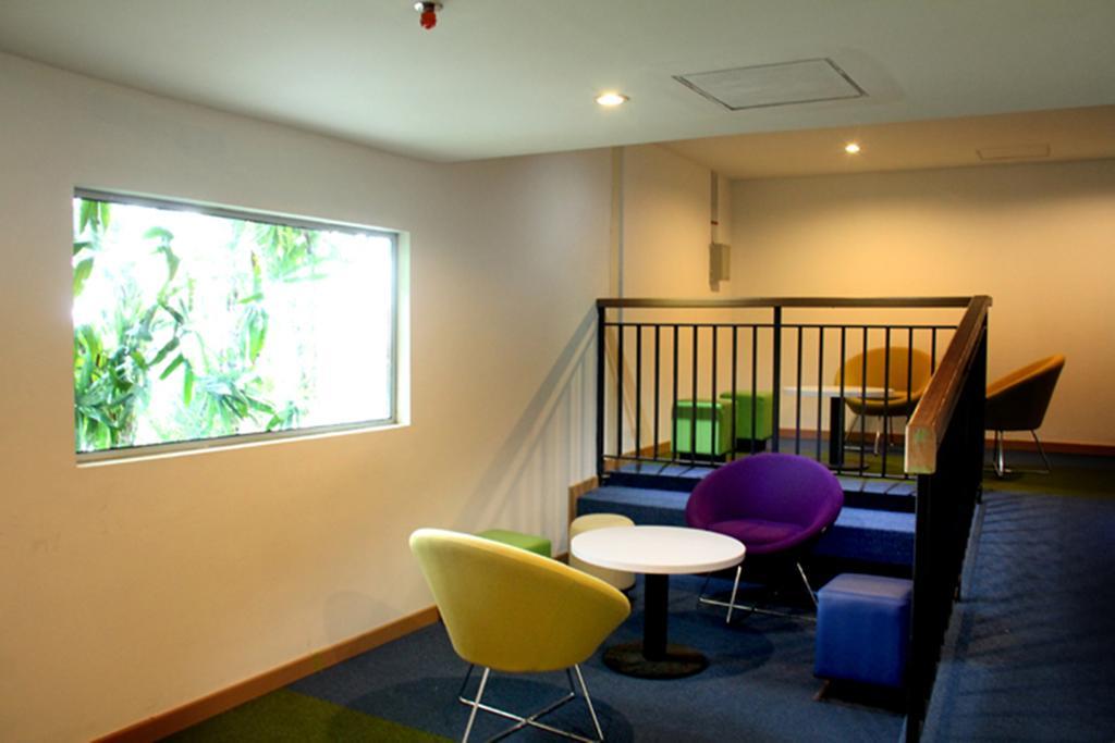 Cordia Hotel Surabaya Airport - Hotel Dalam Bandara - Formerly Ibis Budget Surabaya Airport Sidoarjo Buitenkant foto