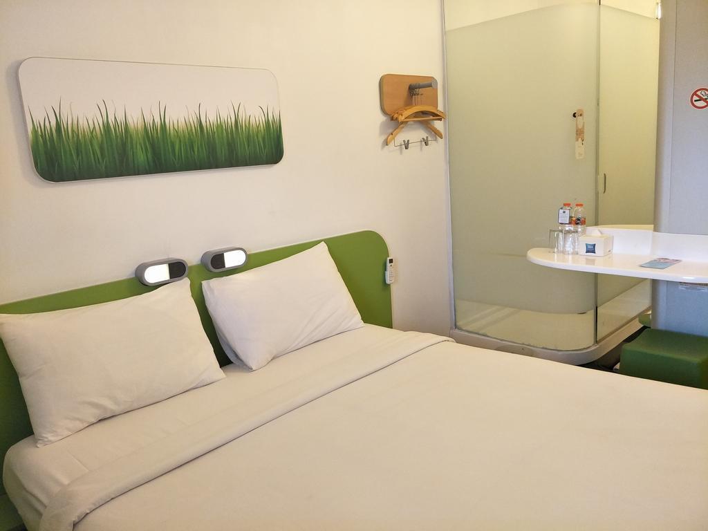 Cordia Hotel Surabaya Airport - Hotel Dalam Bandara - Formerly Ibis Budget Surabaya Airport Sidoarjo Buitenkant foto