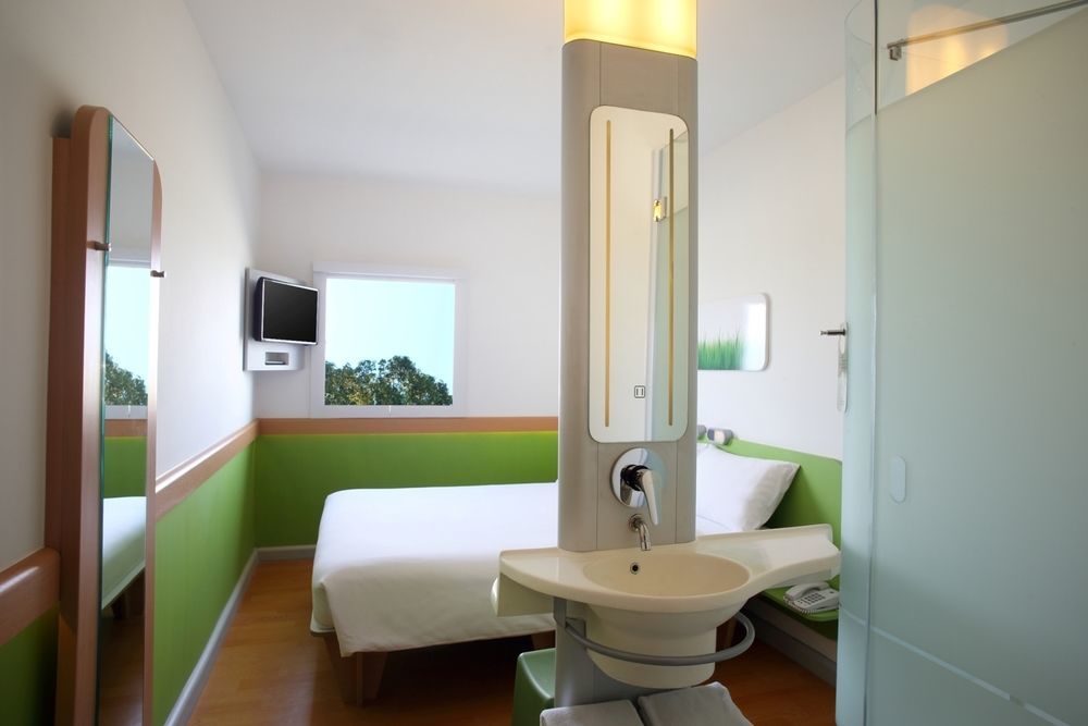 Cordia Hotel Surabaya Airport - Hotel Dalam Bandara - Formerly Ibis Budget Surabaya Airport Sidoarjo Buitenkant foto