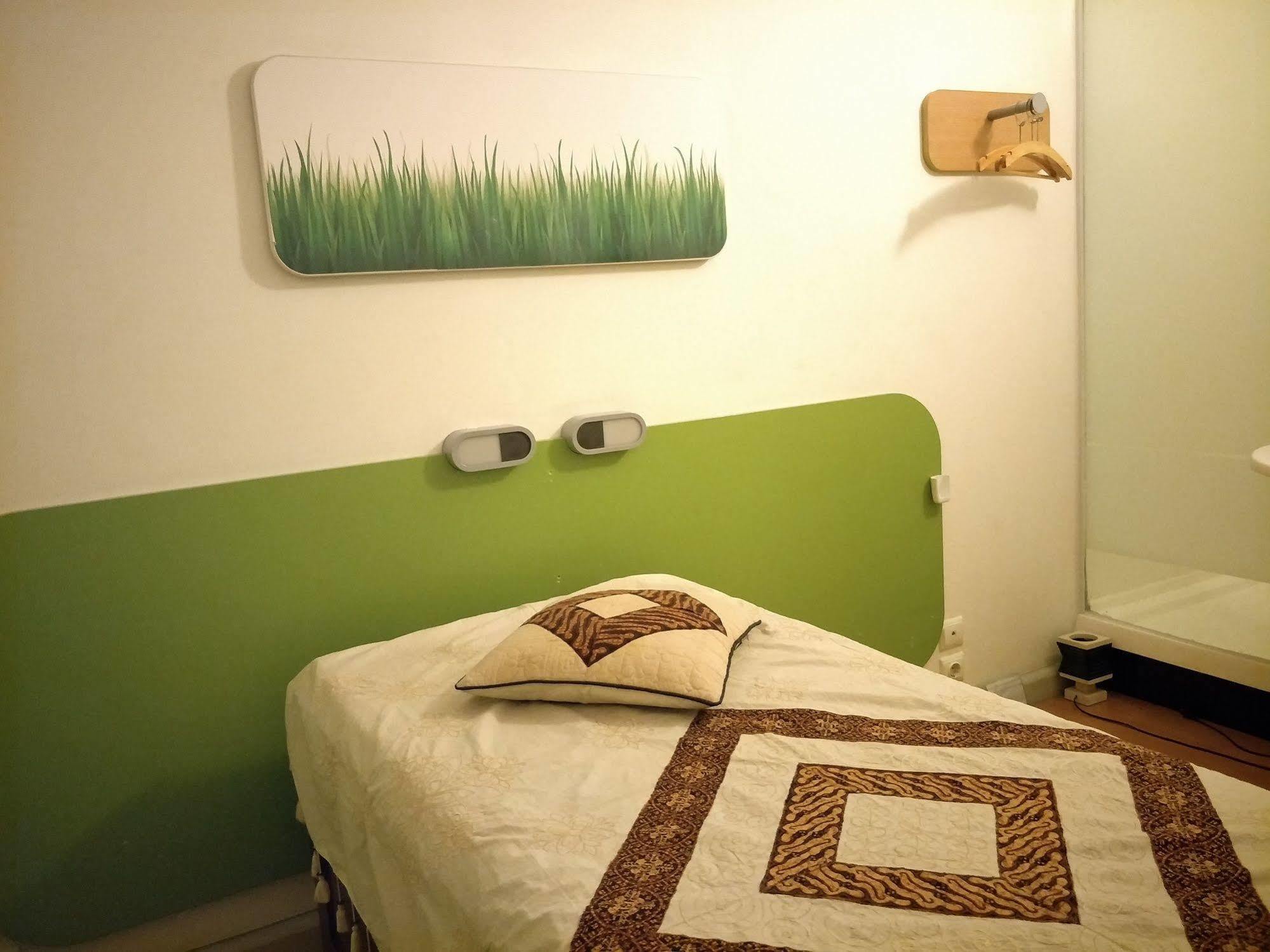 Cordia Hotel Surabaya Airport - Hotel Dalam Bandara - Formerly Ibis Budget Surabaya Airport Sidoarjo Buitenkant foto