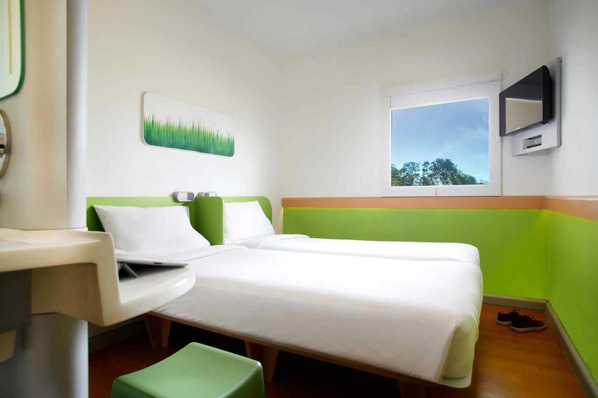 Cordia Hotel Surabaya Airport - Hotel Dalam Bandara - Formerly Ibis Budget Surabaya Airport Sidoarjo Buitenkant foto