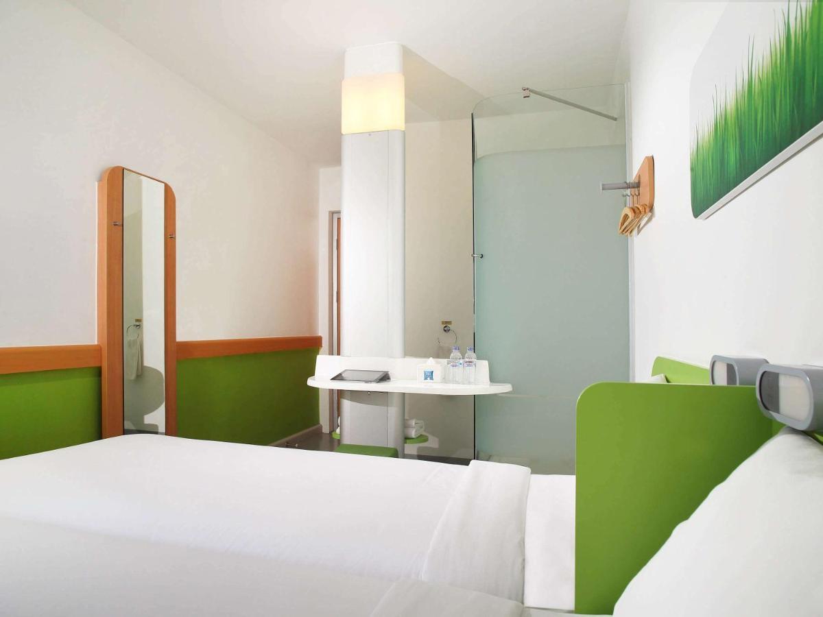 Cordia Hotel Surabaya Airport - Hotel Dalam Bandara - Formerly Ibis Budget Surabaya Airport Sidoarjo Buitenkant foto